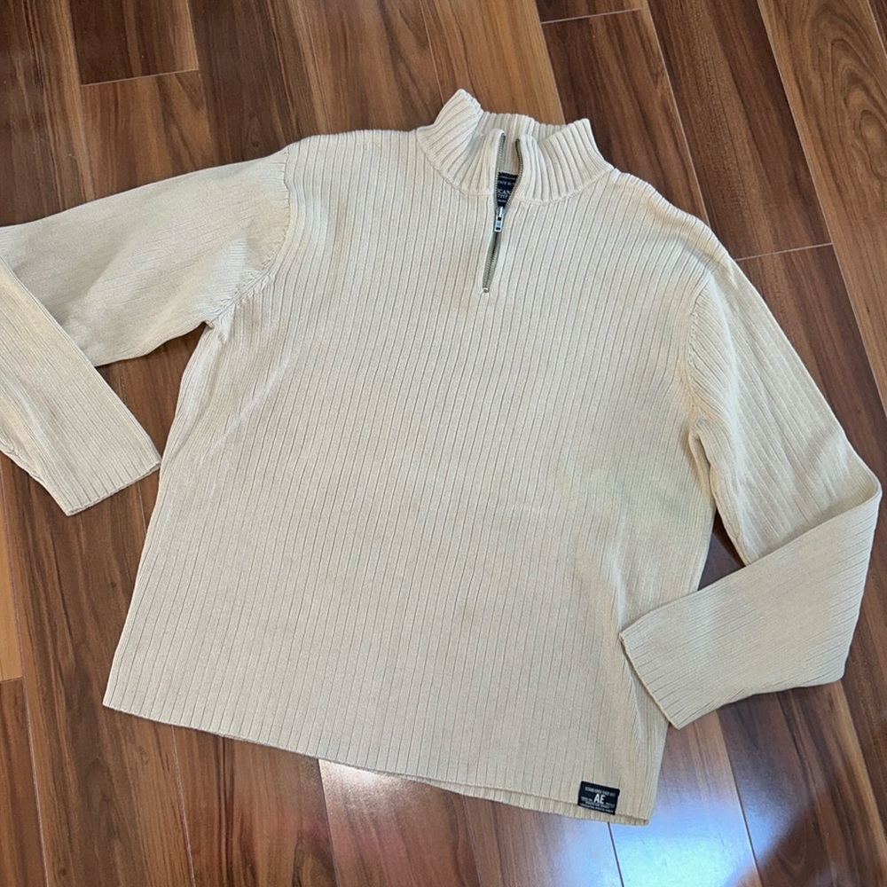 Large men’s American Eagle vintage slim fit knit sweater 100% cotton